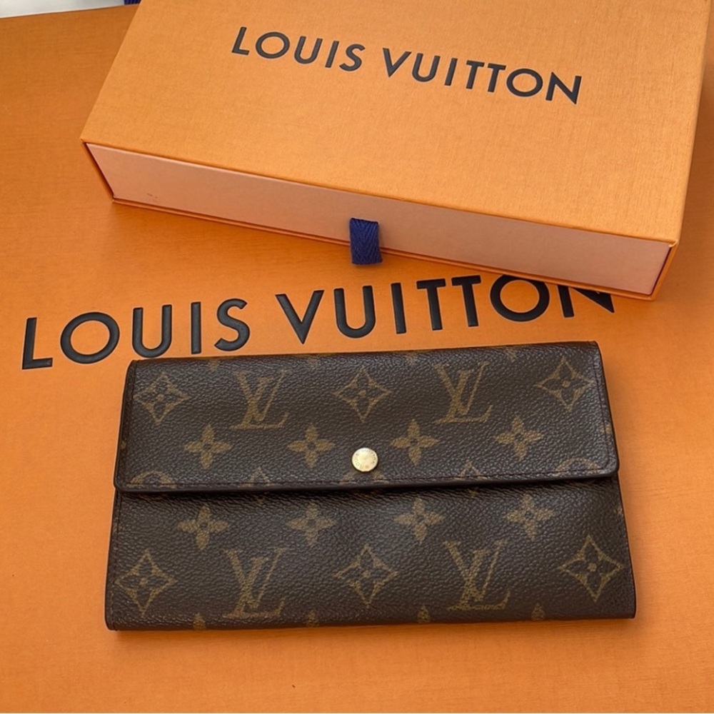 Traded  LOUIS VUITTON SARAH MONOGRAM WALLET AUTH & CHAIN LAST CHANCE